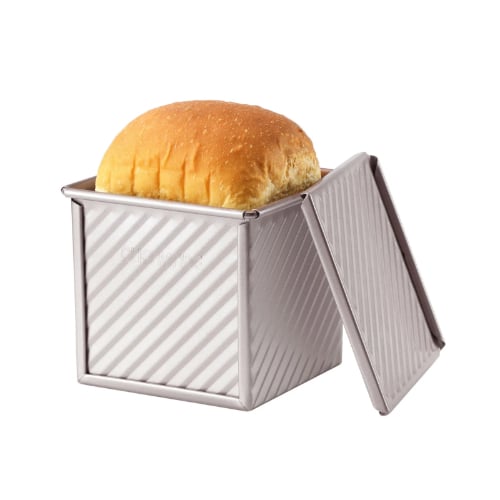 Chefmade Master Non-Stick Corrugated Square Loaf Pan With Cover L11.5xW11.4xH1.6cm, Thickness 0.5Mm, Champagne Gold