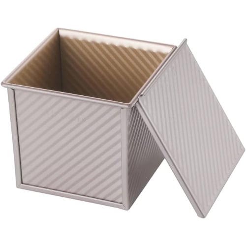 Chefmade Master Non-Stick Corrugated Square Loaf Pan With Cover L14.9xW14.9xH13.7cm, Champagne Gold