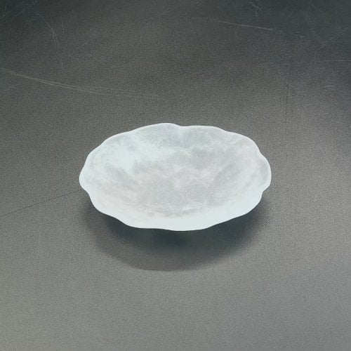 Tspot Liuli Leaf Shape Sauce Plate L9.5xW6.3xH2.8cm, Snow