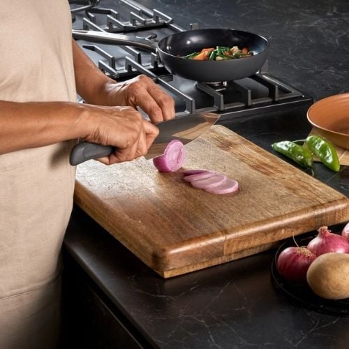Zyliss Stainless Steel Chef Knife With Translucent Blade Cover 17.6cm, Gray, Utility