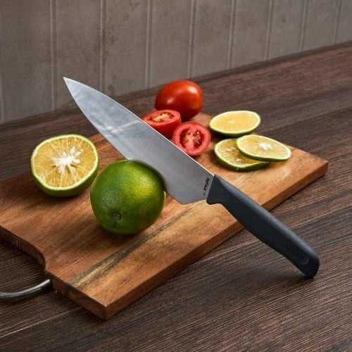 Zyliss Stainless Steel Chef Knife With Translucent Blade Cover 17.6cm, Gray, Utility