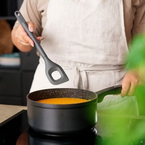 Zyliss Polybutylene Terephthalate Angled Mixing Spoon