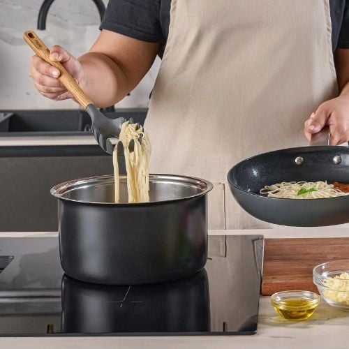 Zyliss Polybutylene Terephthalate Spaghetti Server Oak Wood Handle
