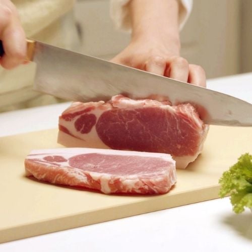 Asahi Elastomer Cutting Board L24xW21xH1.3cm,Heat Resistant To 100°C (Not Dishwashable), Cream
