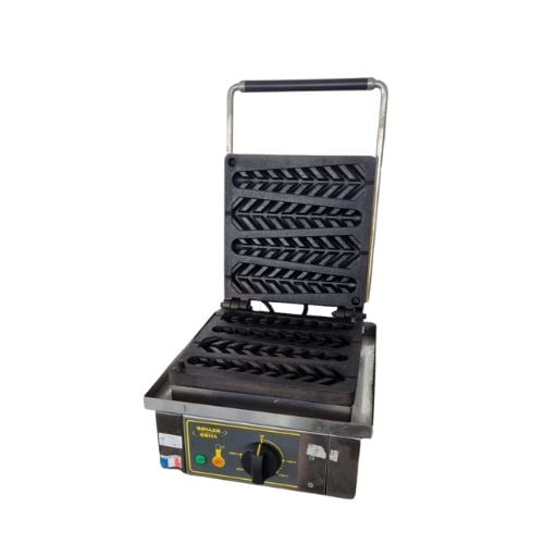 • Refurbished • Roller Grill Single Waffle W/Timer , Iron, 4 Waffles Corn Shape, 1.6Kw