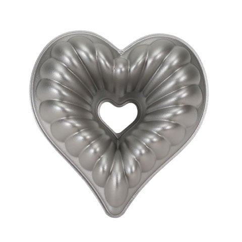 Nordic Ware Cast Aluminium Elegant Heart Bundt Cake Pan L10.75xW10.5xH3.625"