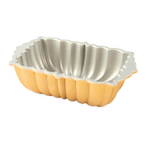 Nordicware Cast Aluminium Rectangleangle Classic Fluted Loaf Pan L9.8xW5.9xH2.8" Gold