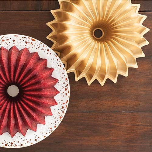 Nordicware Cast Aluminium Round Brilliance Bundt® Pan Ø10xH3" Gold