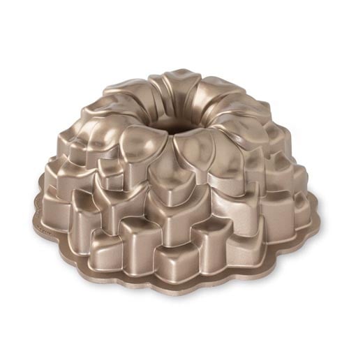 Nordic Ware Cast Aluminium Blossom Bundt Pan