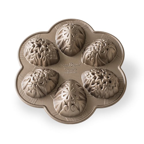 Nordic Ware Cast Aluminium Ornamental Egg Pan L10.4xW9.7xH1.5"