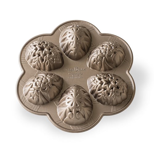 Nordicware Cast Aluminium Ornamental Egg  Pan  L10.4xW9.7xH1.5" 6 Cavities Toffee