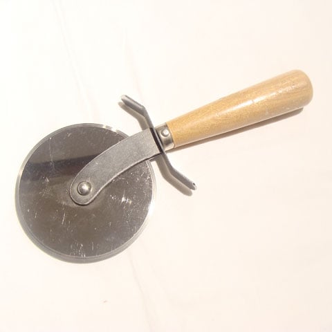 PIZZA CUTTER with WOODEN HANDLE