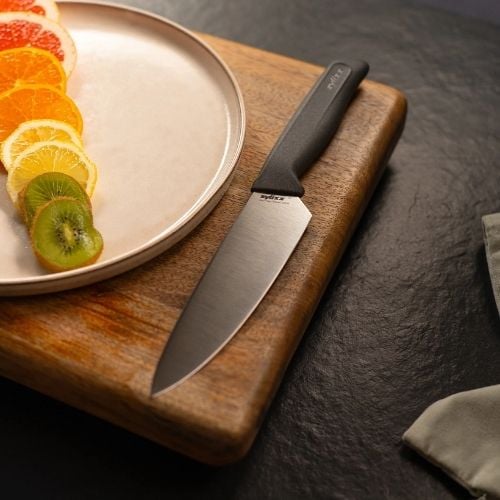 Zyliss Stainless Steel Chef Knife With Translucent Blade Cover 15cm, Gray, Utility