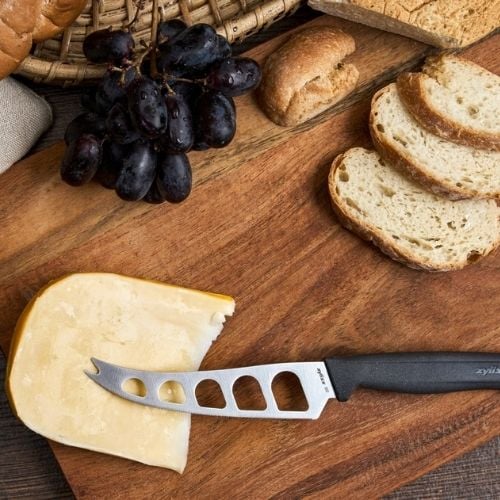 Zyliss Stainless Steel Cheese Knife With Micro-Serrated Blade And Translucent Blade Cover 12.7cm, Gray, Utility