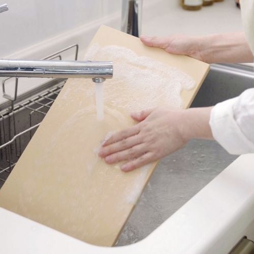 Asahi Elastomer Cutting Board L40xW23xH1.3cm,Heat Resistant To 100°C (Not Dishwashable), Cream
